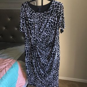 Black and white print business dress